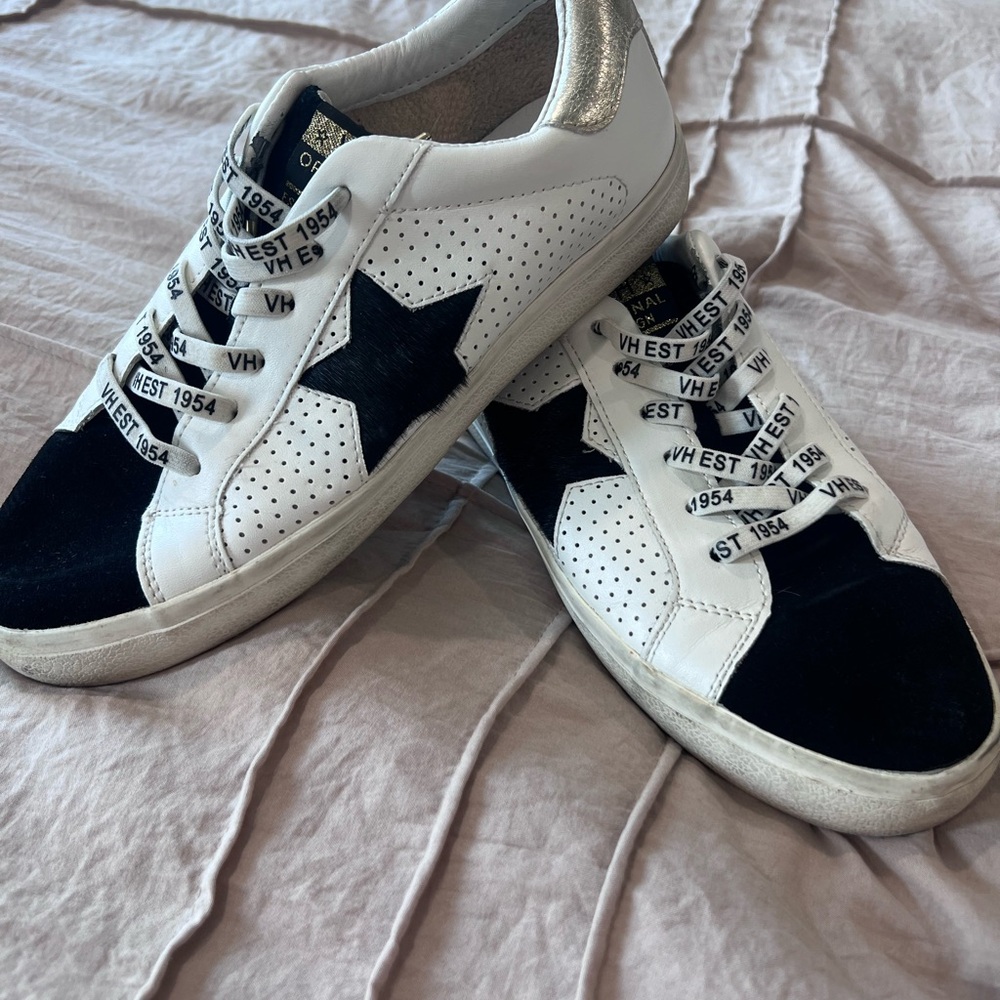 Vintage Havana White and Black Sneakers